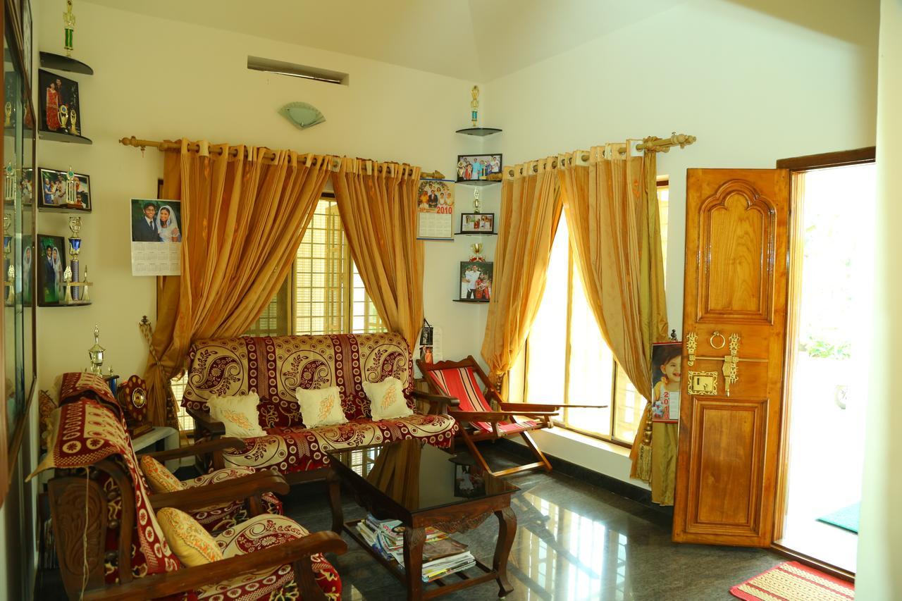 Manavalan House Bed & Breakfast Alwaye Exterior photo