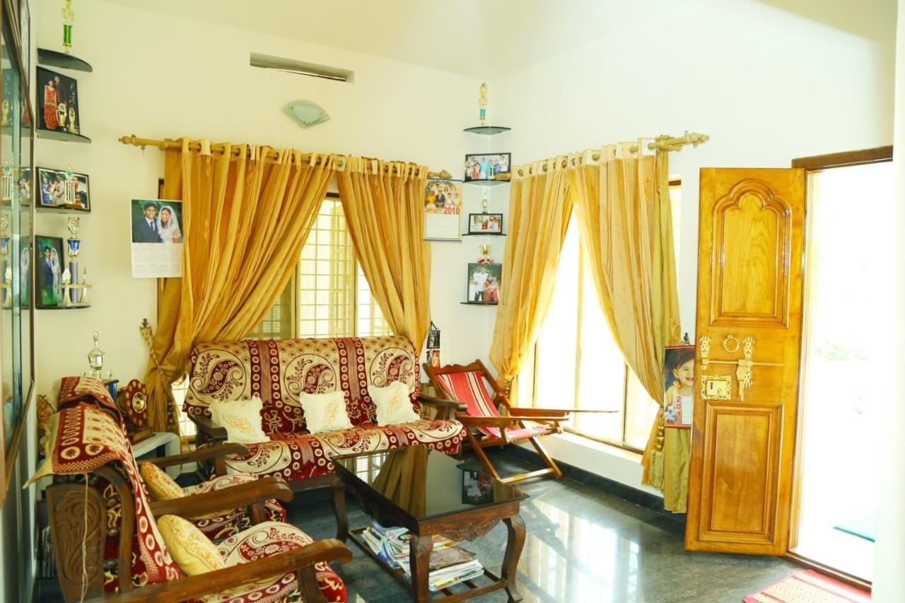 Manavalan House Bed & Breakfast Alwaye Exterior photo