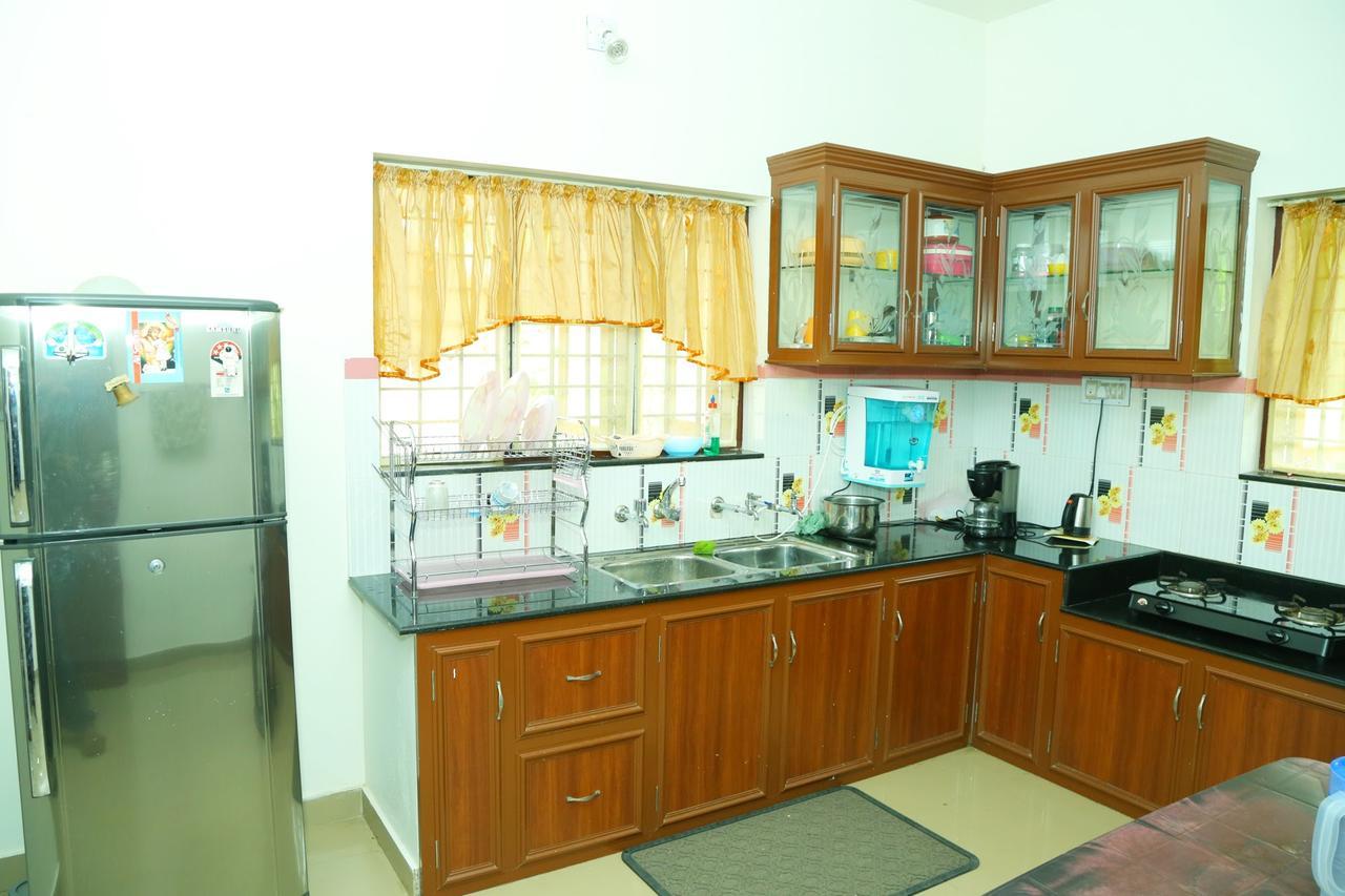 Manavalan House Bed & Breakfast Alwaye Exterior photo